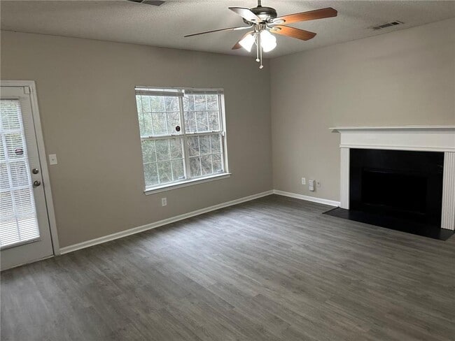 Building Photo - 6558 Pole Creek Dr