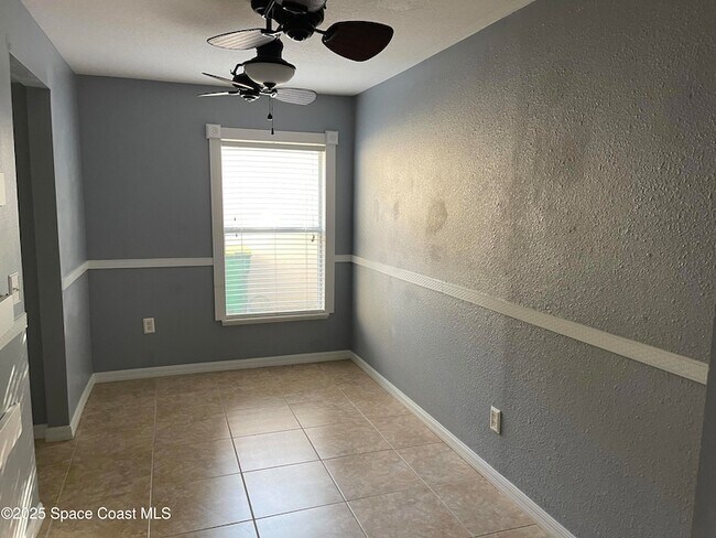 Building Photo - 3072 Chica Cir