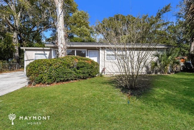 Building Photo - 9245 Danville Ave