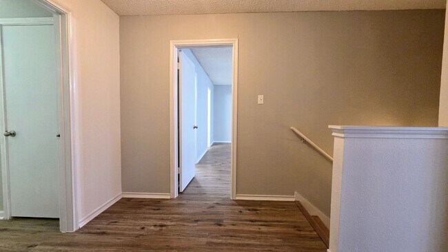 Building Photo - 3 BED/2.5 BATH IN LOVELY SCHERTZ! Less than 5 miles to Randolph AFB