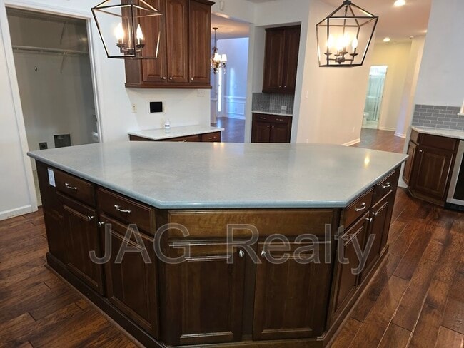 Building Photo - 3084 Sycamore Point Tr