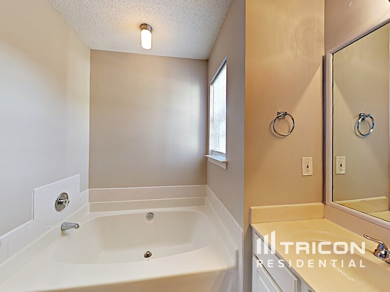 Building Photo - 5126 Timbertop Ln