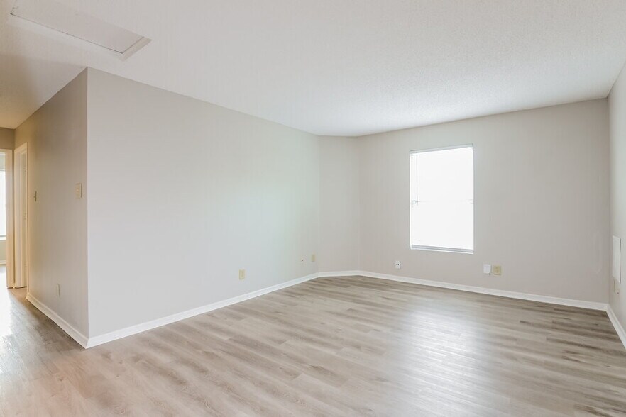 Building Photo - 14427 Cuppola Dr