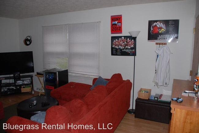 Building Photo - 2 br, 1 bath Apartment - 1348 Royalty Court