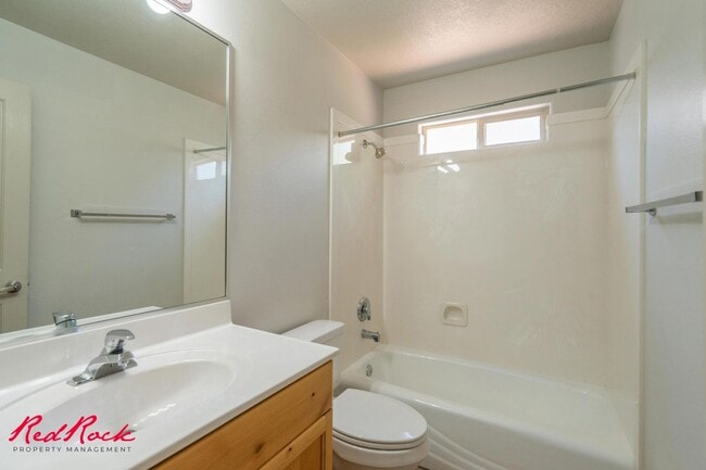 Building Photo - Partially Furnished 3 Bedroom Home with Co...