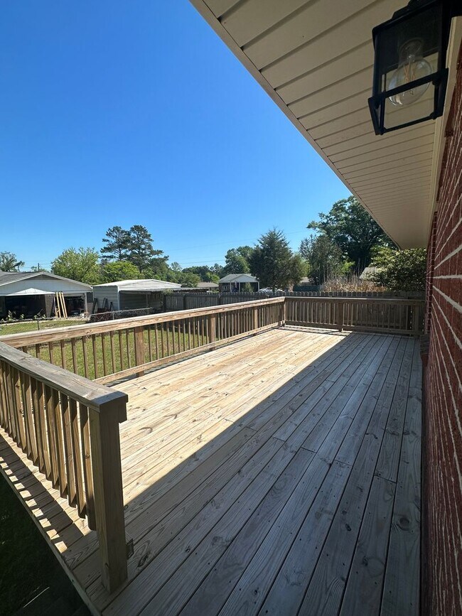 Building Photo - Prattville Redo!
