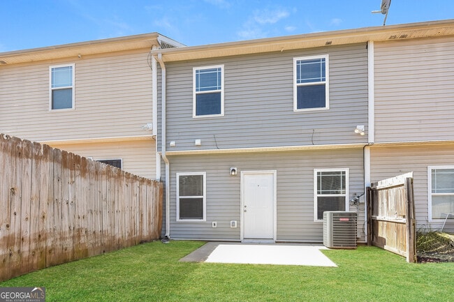 Building Photo - 6332 Ellenwood Dr