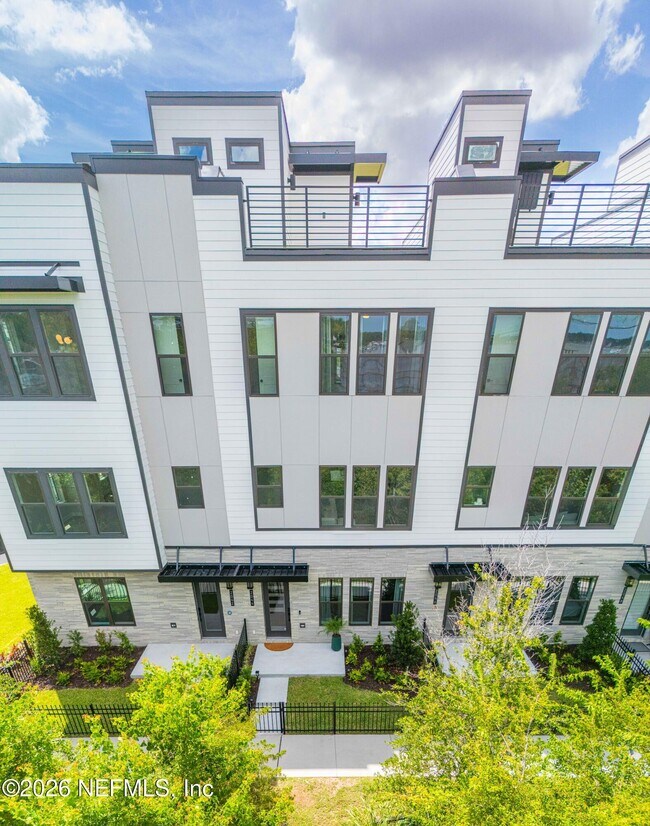 Building Photo - 2044 Prudential Dr