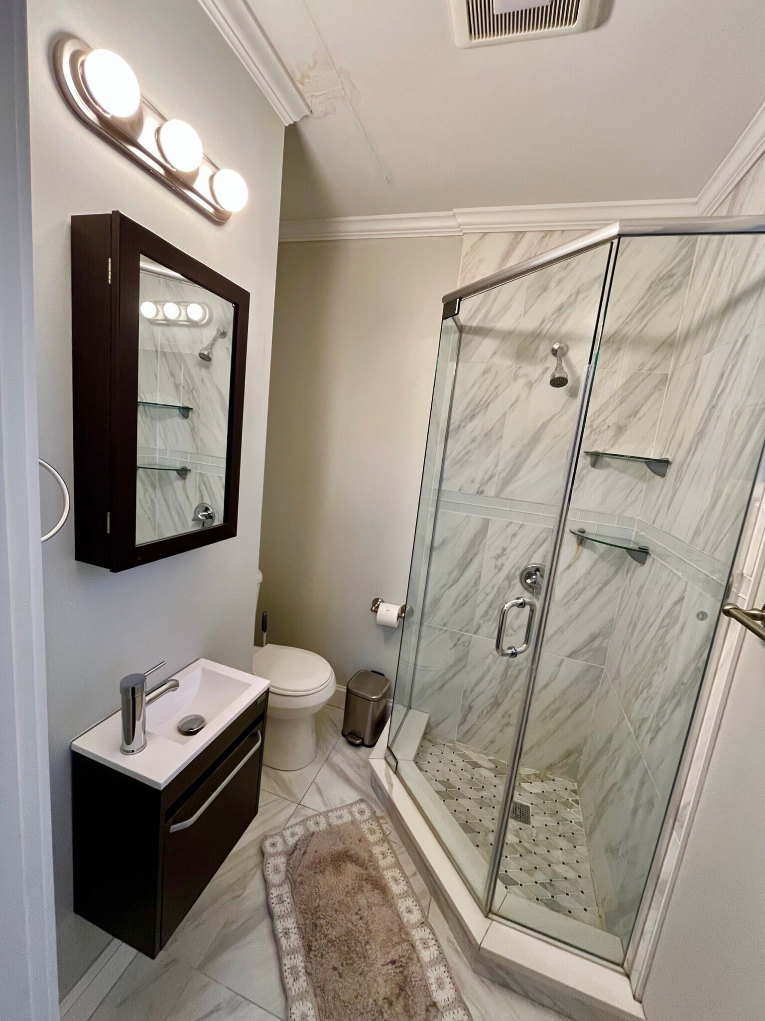 Building Photo - 40 Forest St