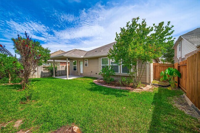 Building Photo - 18214 Almond Place Lane