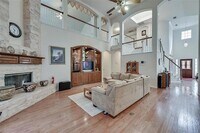 Building Photo - 5701 Christy Ln