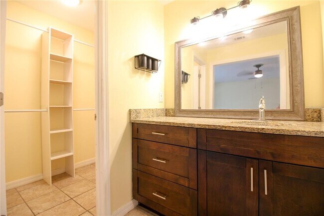 Building Photo - 1580 Harbor Way
