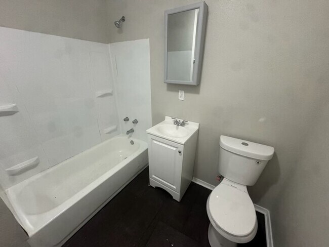 Building Photo - 2103 N Marrs St