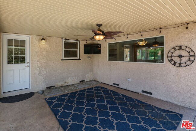 Building Photo - 826 Crestfield Dr