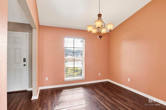 Building Photo - 33633 Field Stone Ln