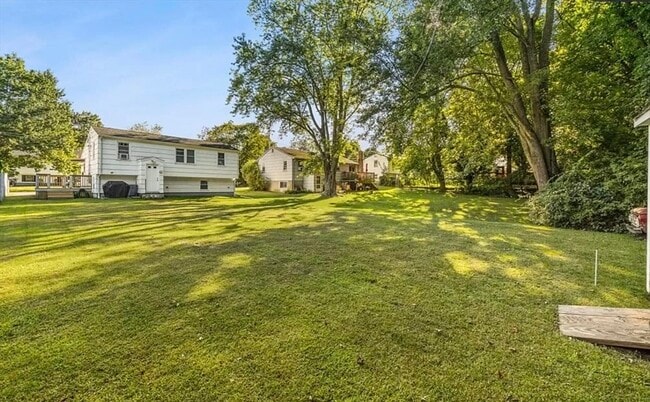 Building Photo - 11 Boyden St