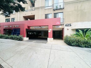 Building Photo - Barcelona Towers Condo Community In Koreat...