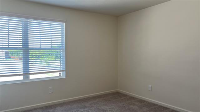 Building Photo - 702 Camden Dr