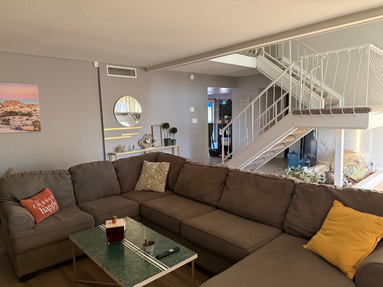 Building Photo - 3940 W Palo Verde Dr