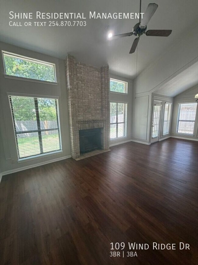 Building Photo - 109 Wind Ridge Dr