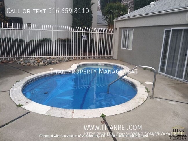 Building Photo - 1631 10th St