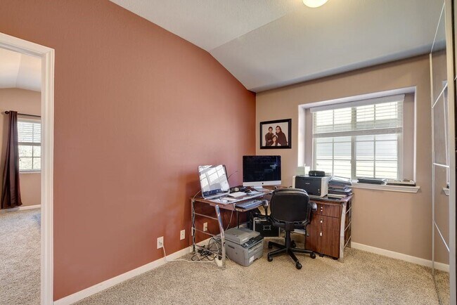 Building Photo - 3101 Davis Ln