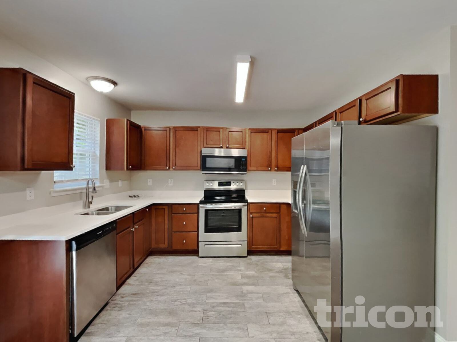 Building Photo - 130 Atherton Dr