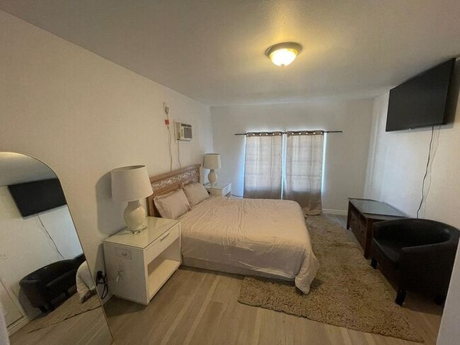 Building Photo - Fully Furnished House for Rent at 10953 Campbell Ave Riverside