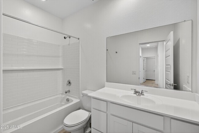 Building Photo - 2994 E Barrel Race Rd