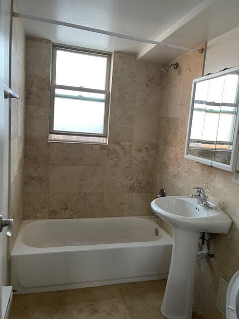 Building Photo - 7626 N Milwaukee Ave