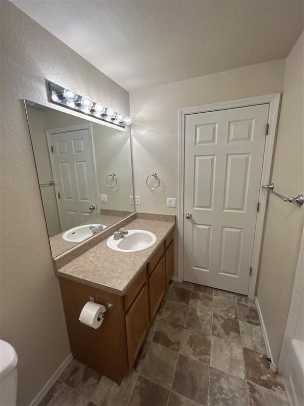 Building Photo - 3011 Mandalay Grv