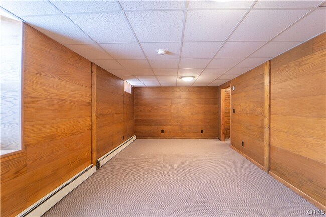 Building Photo - 17 High St