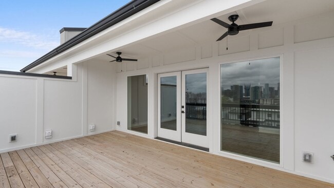 Building Photo - Nashville. Spotless & never been lived in 4BR/4.5BA home + separate office