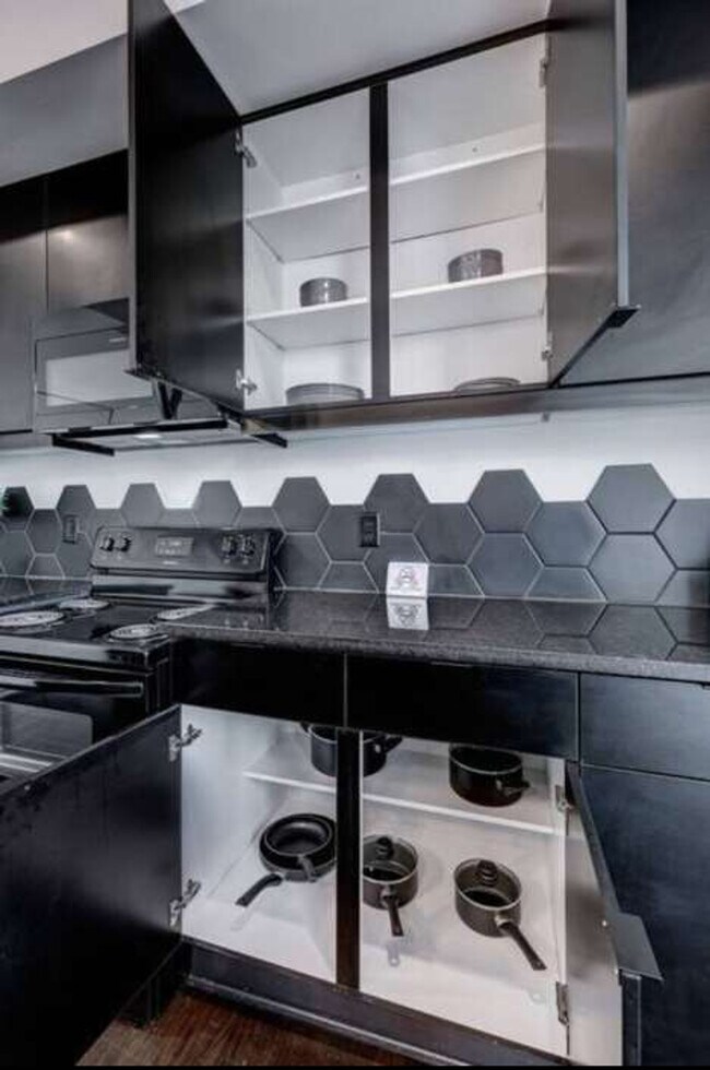 Building Photo - 940 Piedmont Ave NE