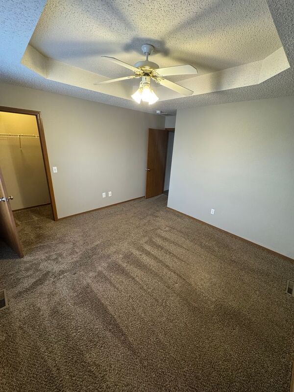 Building Photo - 4115 S Glenn Ave