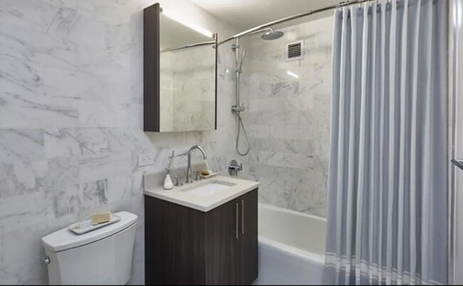 Building Photo - 2 bedroom in Long Island City NY 11109