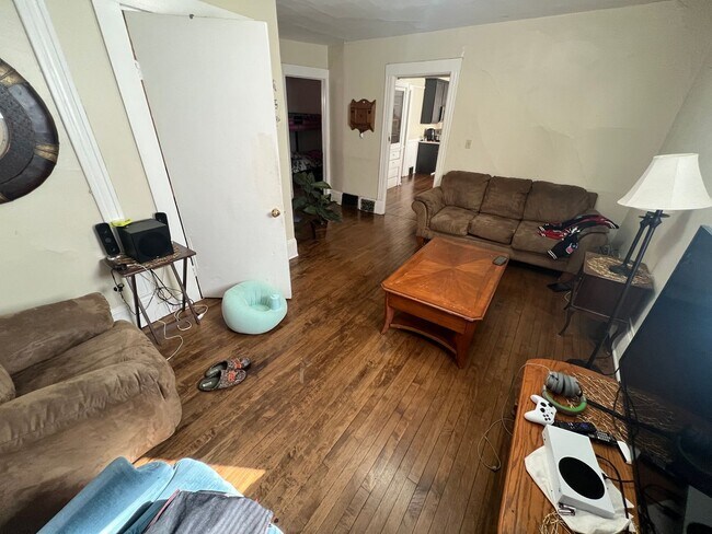 Building Photo - 2768-70 N. Booth St.