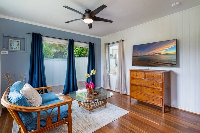 Building Photo - 41-020 Ehukai St