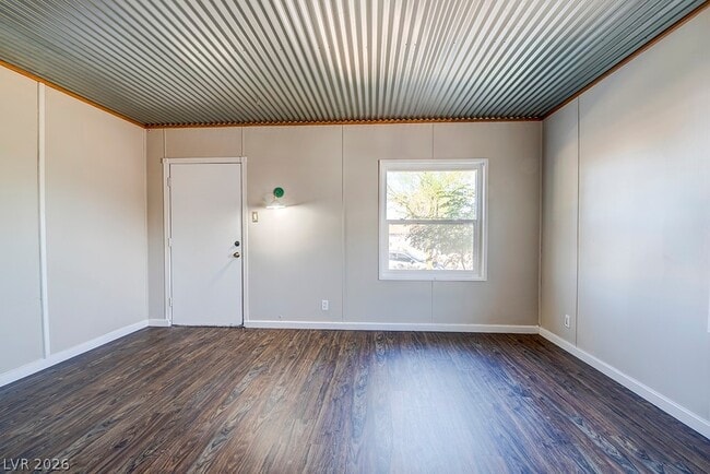 Building Photo - 18 Magnesium St