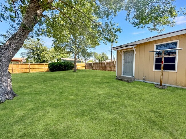 Building Photo - Welcome to Your New Rental in West San Antonio
