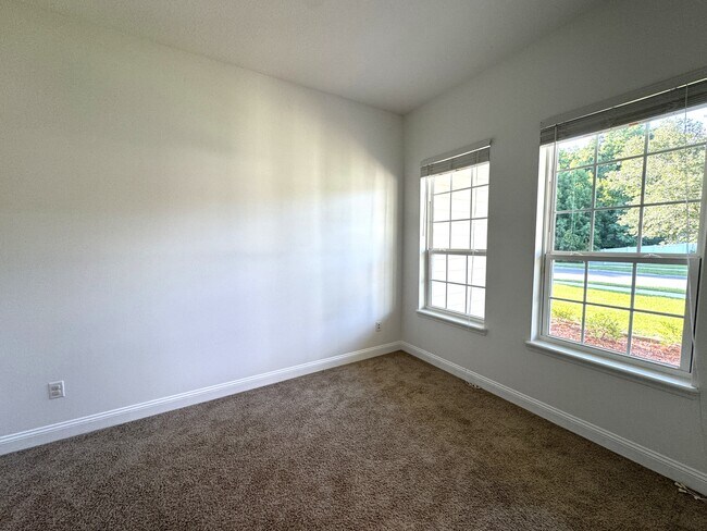 Building Photo - 79717 Plummer's Creek Dr