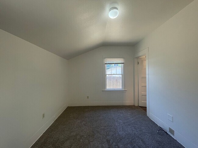Building Photo - 9230 Curbaril Ave