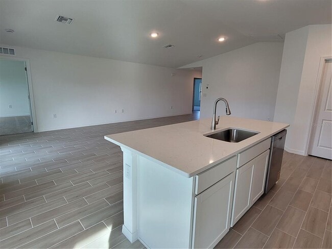 Building Photo - 11100 Vanessa Ave