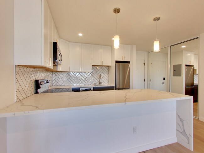 Building Photo - 1504 Newlands Ave