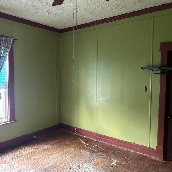 Building Photo - 1629 S Rodgers Ave