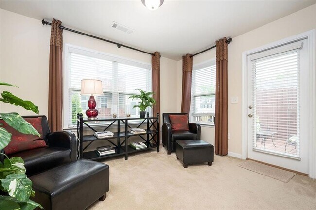 Building Photo - 4306 Laurel Creek Ct SE