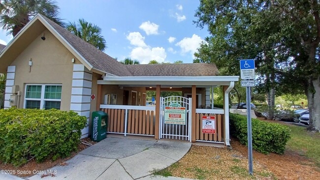 Building Photo - 1641 Sunny Brook Ln