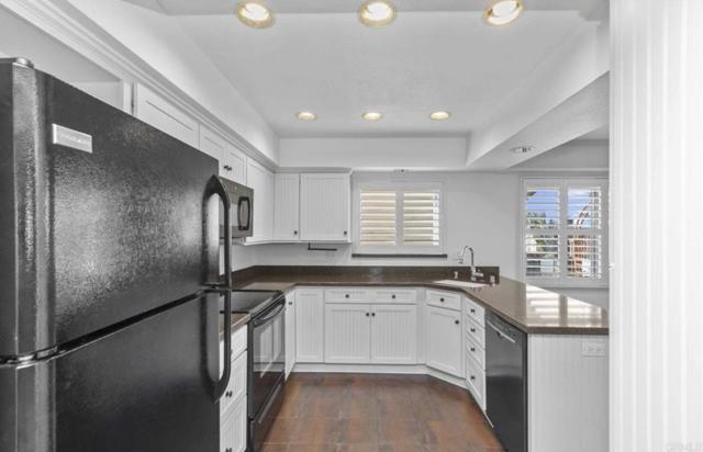 Building Photo - 6880 Hyde Park Dr