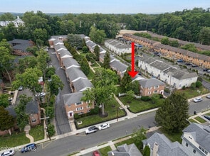 Building Photo - 293 Spring St