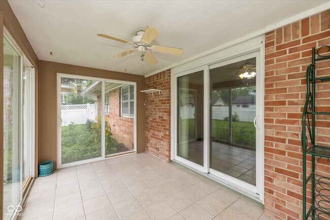 Building Photo - 647 Alwyne Rd